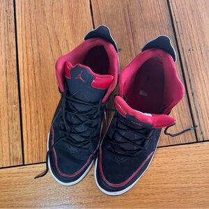 Air Jordan court Side 23– Black/Red – Men’s Size 12  good condition